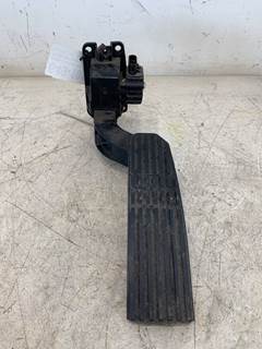Used Freightliner Cascadia Throttle Pedal