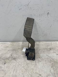 Used Freightliner Cascadia Throttle Pedal