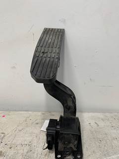 Used Freightliner Cascadia Throttle Pedal