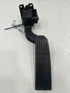 Used Freightliner Cascadia Throttle Pedal