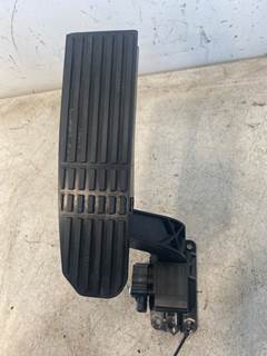 Used Freightliner Cascadia Throttle Pedal