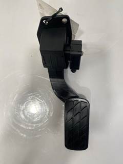 Used Freightliner MT 55 Throttle Pedal