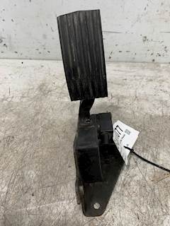 Used International Lonestar Throttle Pedal