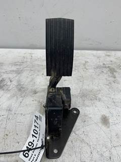 Used International Prostar Throttle Pedal