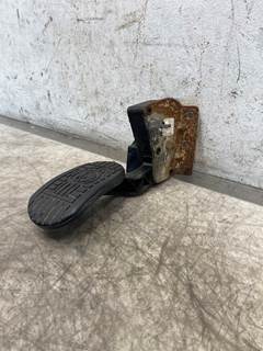 Used Kenworth T800 Throttle Pedal