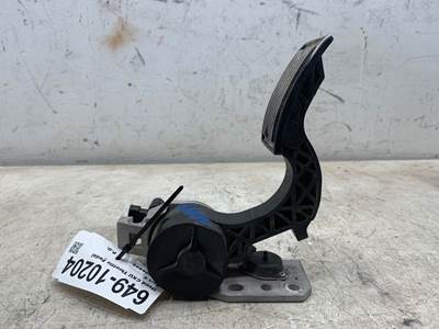 Used Mack CXU Throttle Pedal