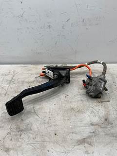 Used Peterbilt 579 Brake Pedal