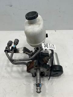 Used Ford F450 Brake Booster