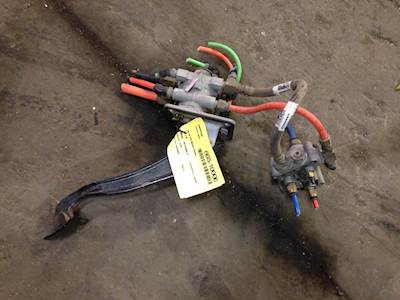 Used Peterbilt 579 Brake Pedal Assembly