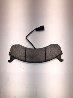NTO Freightliner Brake Pad w/Wear Sensor