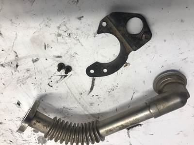 Used Detroit Diesel DD15 Crank Case breather Vent tube