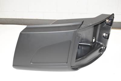New Aftermarket Volvo VNL Gen 3 LH Mid Section w/o Fog Cut Out