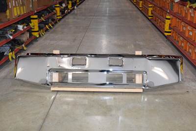 New Aftermarket Ford LTL9000 Bumper