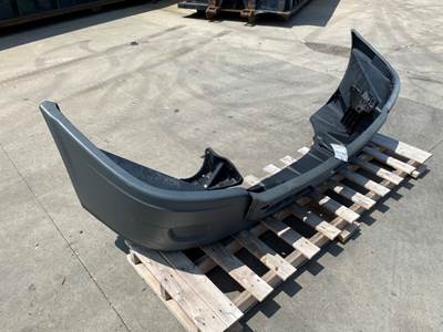 Used Freightliner Cascadia 125 Front Bumper