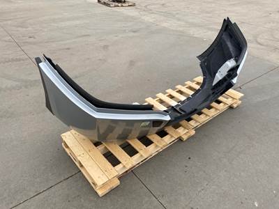 Used Freightliner Cascadia 126 Front Bumper