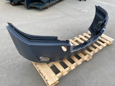 Used Freightliner Cascadia 126 Front Bumper