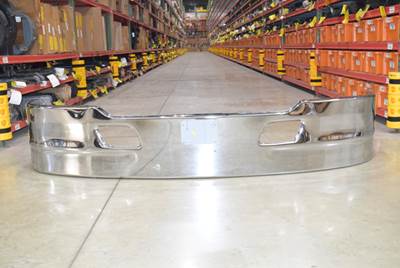 New Aftermarket Kenworth T680 Chrome Bumper With Radar