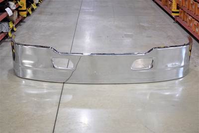 New Aftermarket Kenworth T680 Chrome Bumper With No Radar
