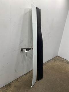 Used Freightliner Cascadia 126 LH Lower Cab Extension