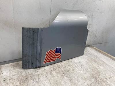 Used Freightliner Columbia RH Upper Cab Extension