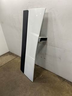 Used Volvo VNL Gen 3 RH Lower Cab Extension