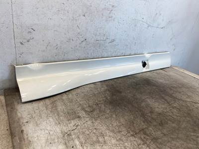 Used Freightliner Cascadia 125 LH Under Cab Trim