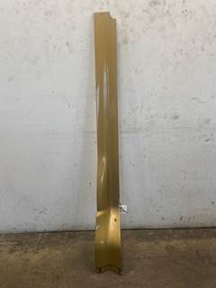 Used Freightliner Cascadia RH Under Cab Trim