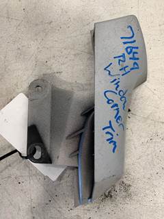 Used Kenworth T680 RH Exterior Window Corner Trim