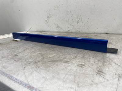 Used Kenworth T680 RH Under Sleeper Trim