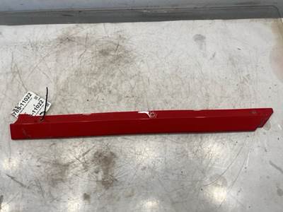 Used Kenworth T880 RH Under Cab Trim