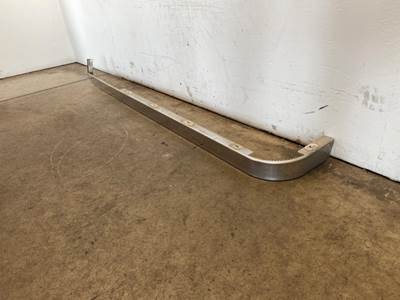 Used Peterbilt 567 RH Under Sleeper Trim