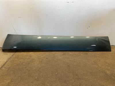 Used Peterbilt 579 RH Cab To Sleeper Trim