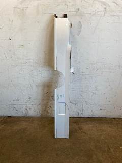 Used Volvo VNL LH Rear Sleeper Trim