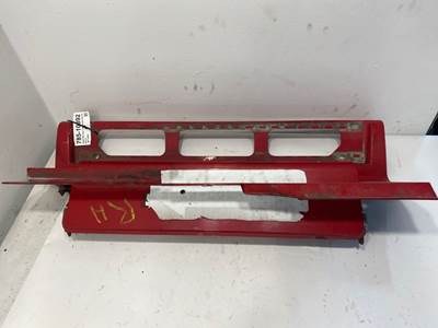 Used Volvo VNL Gen 1 RH Under Cab Trim