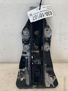 Used Freightliner Columbia RH Cab Mount