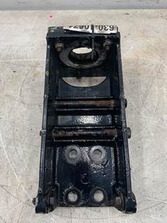 Used Freightliner FLD RH Front Cab Mount