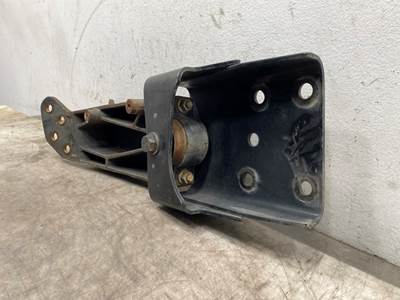 Used International Lonestar RH Front Cab Mount