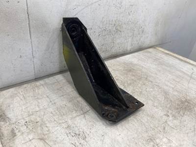 Used Kenworth T800 RH Front Cab Mount