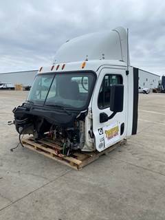 Used Freightliner Cascadia 113 Day Cab