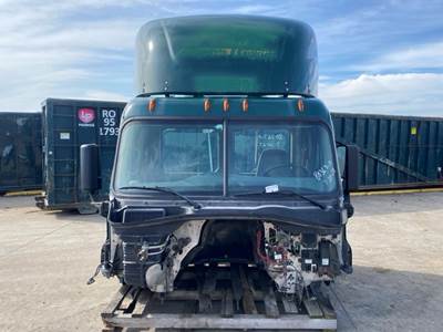 Used Freightliner Cascadia Day Cab