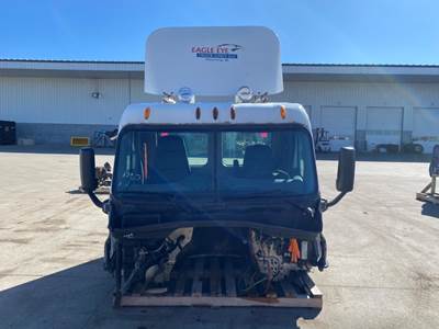 Used Freightliner Cascadia Day Cab