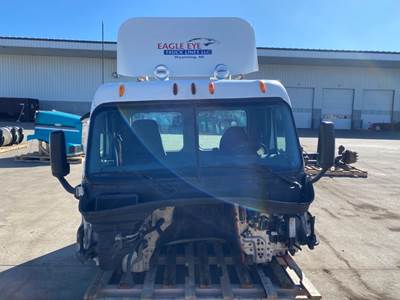 Used Freightliner Cascadia Day Cab