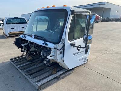 Used Freightliner Business Class M2 Day Cab