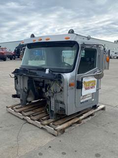 Used International 9200i Day Cab