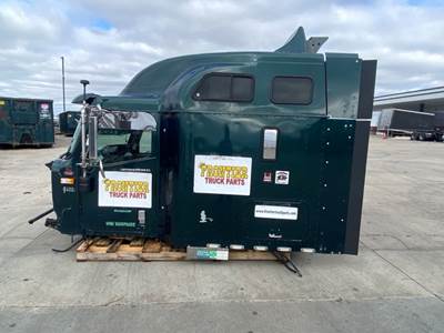 Used International 9400i Sleeper Cab