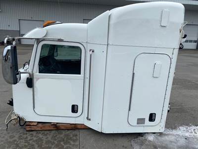 Used Peterbilt 386 Sleeper Cab