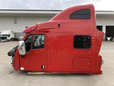 Used Peterbilt 587 Condo Sleeper Cab