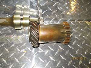 Used Mack ENDT676 Auxillary Shaft Assembly