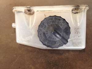 Used INTERNATIONAL ProStar Clutch Master Cylinder Reservoir