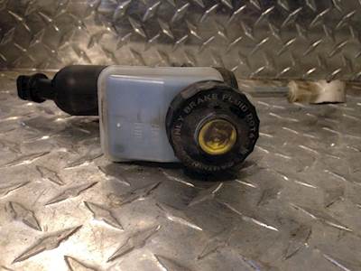 New Generation M2205 Premium Hydraulic Volvo Clutch Master Cylinder New Generation M2205 Premium Hydraulic Volvo Clutch Master Cylinder